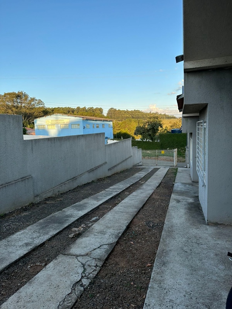 residential-/-home-2-quartos-uvaranas-ponta-grossa-pr