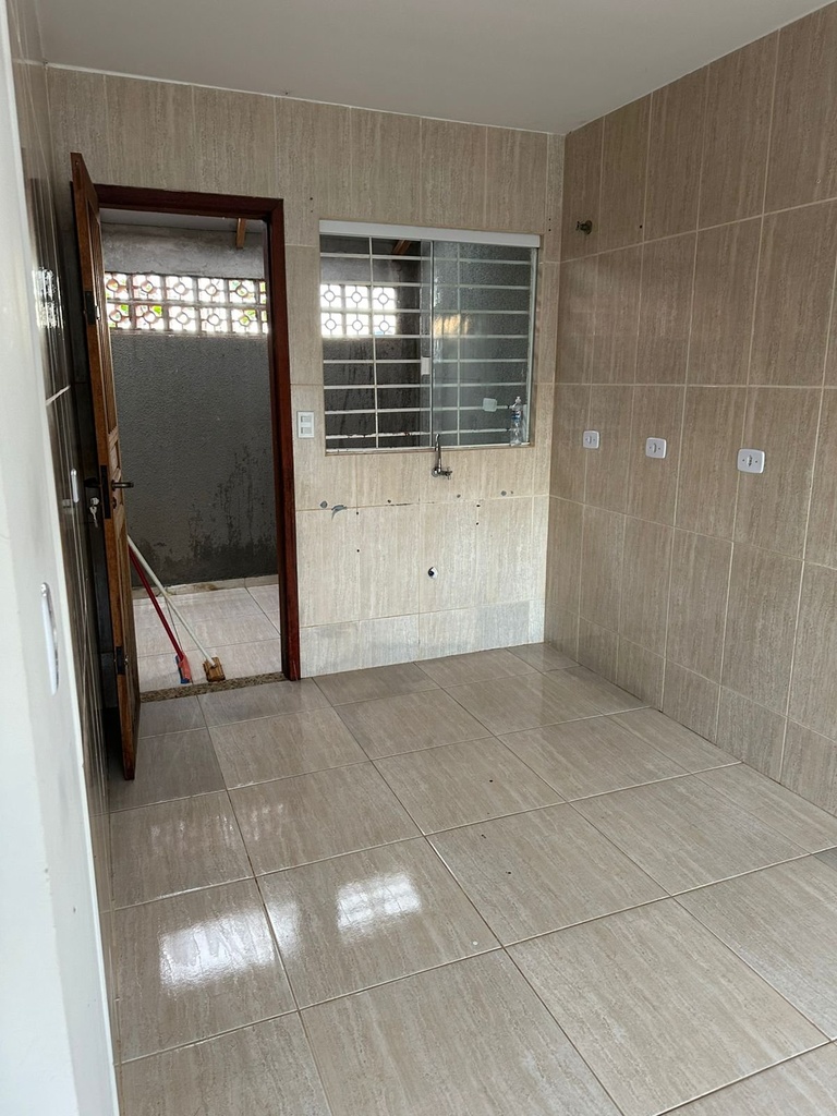 residential-/-home-2-quartos-uvaranas-ponta-grossa-pr