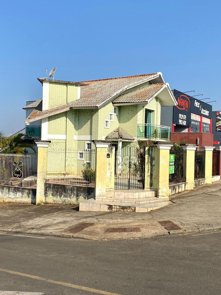 residential-/-sobrado-3-quartos-150m2-oficinas-ponta-grossa-pr