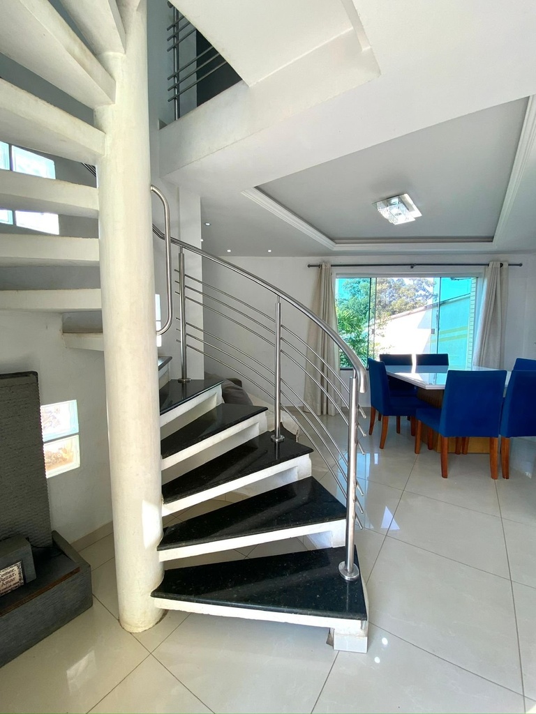 residential-/-sobrado-3-quartos-150m2-oficinas-ponta-grossa-pr